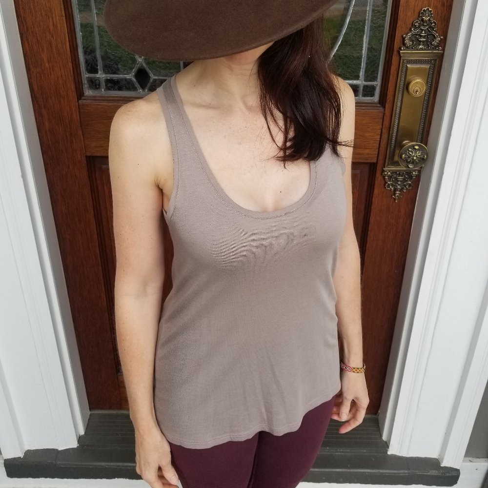 Vince cami easy tan w/golden sheen XS